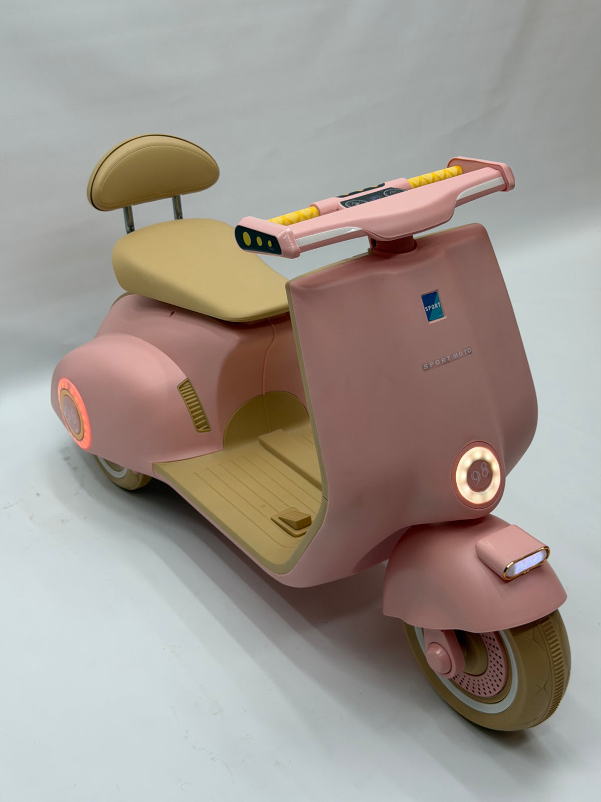 Electric Pink Vespa BQ915