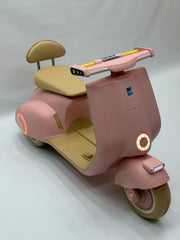 Electric Pink Vespa BQ915